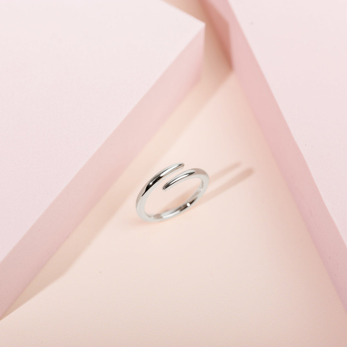 Anello Valeria · 7